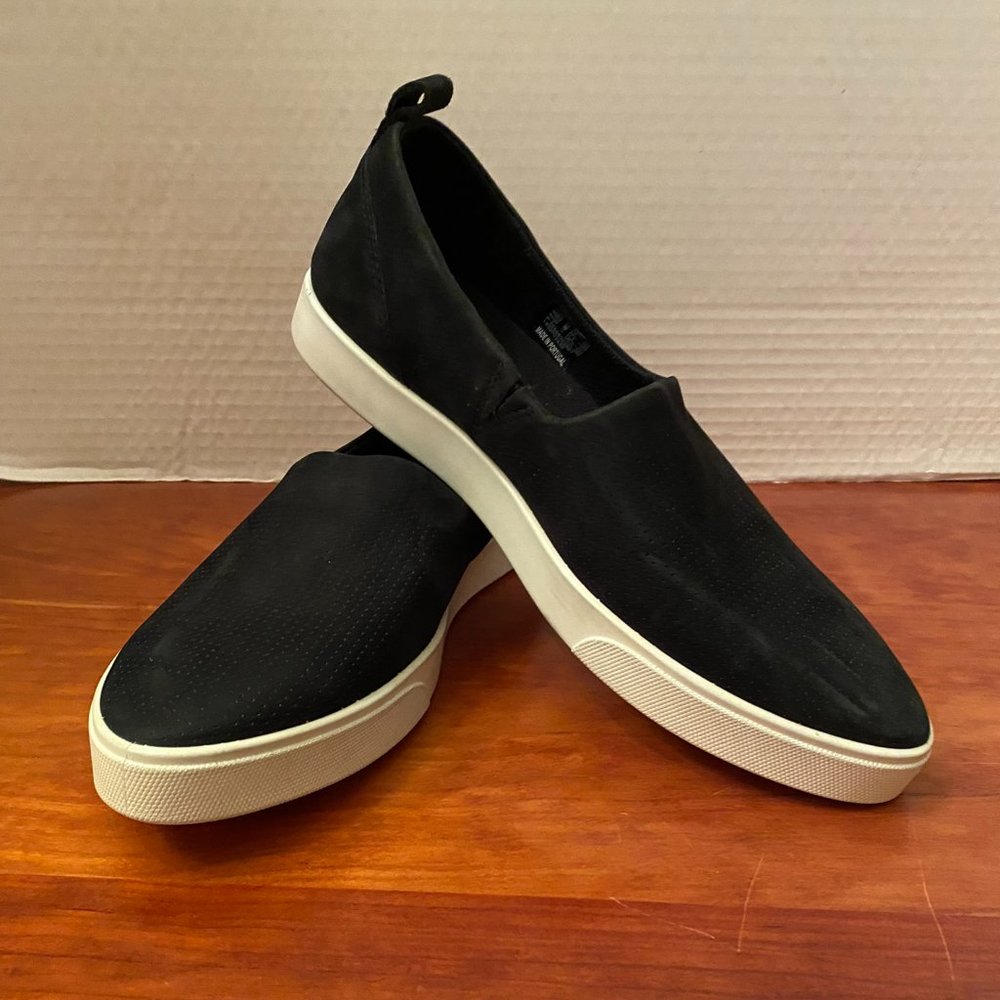 Ecco Ladies Black Suede Slip-On Casual Flat Sneakers - 41 / 10-10.5 - New